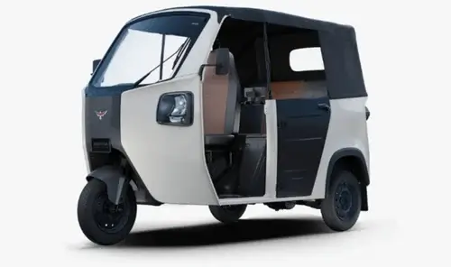 Montra Electric Super Auto